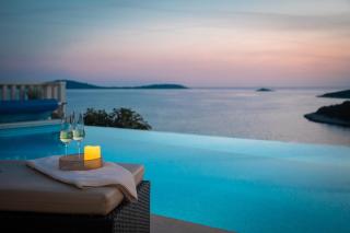 Seaside luxury villa with a swimming pool Cove Ljubljeva, Trogir - 19259 - 2