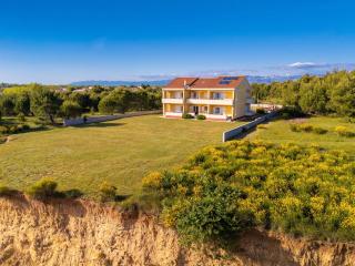 Apartments by the sea Privlaka, Zadar - 23531 - 2