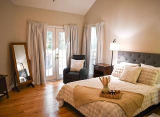 Travel Nursing Suite - 8