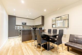 Hestia Travel Colindale - 2