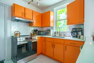 Jungle House Luxury Homes - Columbus Downtown Short North - Walk to Convention Center & Nationwide Arena - Sleeps up to 16 - Free Parking - Over 5,800 Five Stars - Columbus - 4