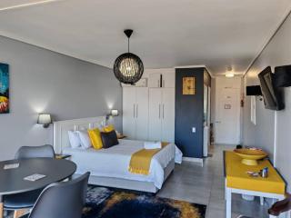 Brookes Hill Suites Bay Watch - 4