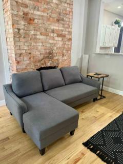 Jungle House Columbus Downtown Free Parking Sleeps 8 - Near Convention Center & Nationwide Arena - 2BR Short North Luxury Home - Over 5,800 Five Star Stays - Columbus - 6