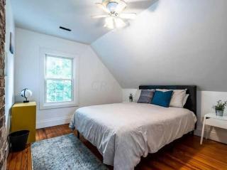 Jungle House Columbus Short North Downtown Free Parking - Near Convention Center & Nationwide Arena - 4BR Luxury Home - Sleeps 14 - Over 5,800 Five Star Stays - Columbus - 1