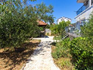 Apartments with parking space Brodarica, Sibenik - 21490 - 2