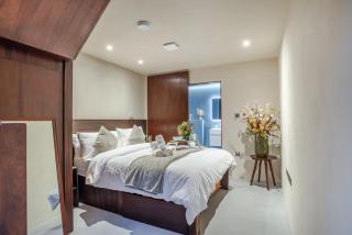 Luxury Kensington one bed duplex - 6