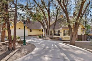 Bearfoot Lodge Relaxing Retreat at Big Bear Lake - 1