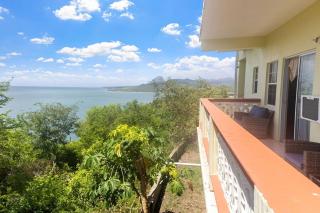 Oceanview • Mins to the Beach • Private BR Balcony - 6