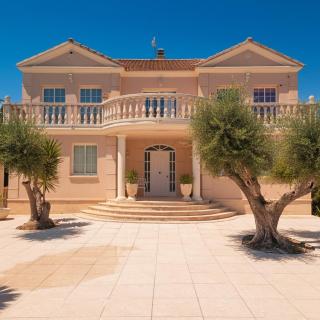 Costa Dorada Villa - Pool BBQ Beach 5min - 9