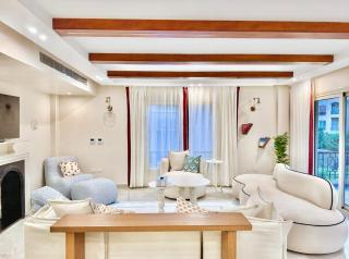 Quiet & Secure 3BR in Stone Residence, New Cairo - 0