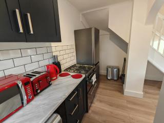 Newly refurbished One Bedroom House With Garden - Merton - 2
