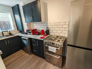 Newly refurbished One Bedroom House With Garden - Merton - 3