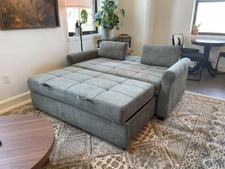 Luxury Downtown Apt with Parking, Gym, and Indoor Pool - 6