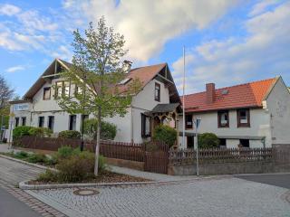 Ferienhaus „Schlupfwinkel“, kostenloser Parkplatz, Vollausstattung - 4