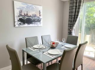 Wonderful House in Luton with Garden - 7