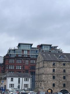 Large City Centre Apartment Stylish and Spacious - 7