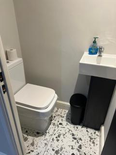 Pet friendly 3BED Home Sleeps 6 near North Greenwich Station - 3