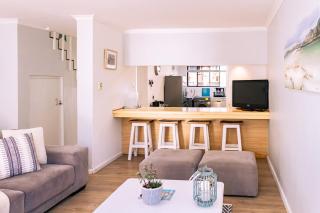 The Ocean Breeze Haven - 5