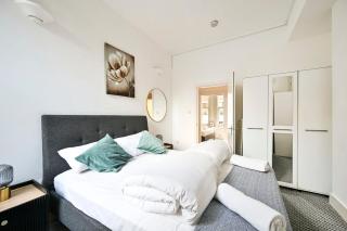 Central Fitzrovia 2-Bed Apartments - 6
