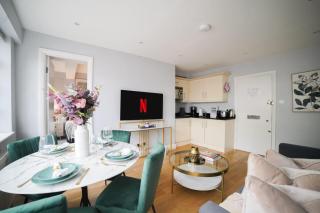 Art deco 1BR apartment in popular Chelsea area - 5
