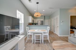 3 Mi to Surfside Beach! 1st-Floor End Unit with Pool - 3