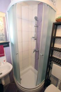 Traditionelles Steinhaus mit Innenhof und Terrasse im Zentrum von Medulin, nicht weit vom Strand entfernt - 1