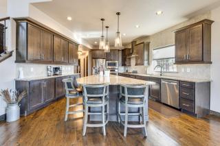 Hot Tub and Games Galore! Colorado Springs Retreat - 2