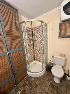 Holiday Lights Apartment Near Christmas Market - 4