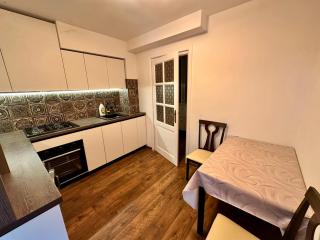 Holiday Lights Apartment Near Christmas Market - 1