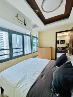 Studio in Eastwood City with Free Pool, Parking & Netflix - 8