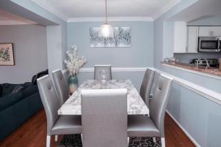 Cozy Springfield Townhome , WIFI , Pet Friendly - 9