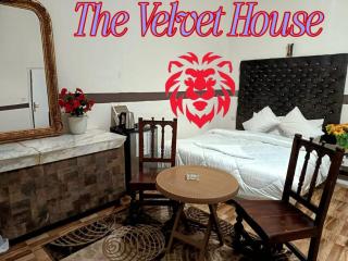 THE velvet HOUSE - 2