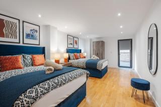 Stunning Central 2 bed Apt, 2 Baths - 5