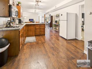 2 spaces More Space with 2 units at same location PNW Retreat - 4