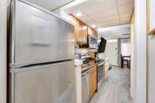 Wildwood Condo with Community Pool Walk to Beach! - 3