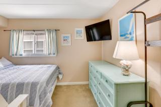 Wildwood Condo with Community Pool Walk to Beach! - 1