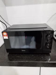 RoomB w attached bathroom w bathtub - 4