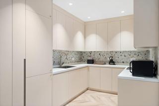 Luxury Home & Work Haven Comfort for Families - 3