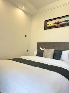 Stay in vibrant Kilimani - new 1BR - 9