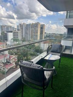 Stay in vibrant Kilimani - new 1BR - 2