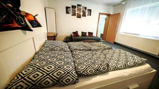 Ezee Rider Apartmanok - 9