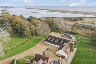 Priory Coach House - 9