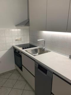 Deluxe Apartment Dora with a private parking, terrace and see view - Rijeka - 8