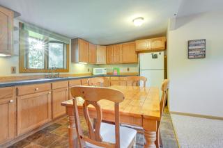 Northern Michigan Summer Retreat on Crooked Lake! - 9