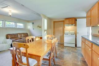 Northern Michigan Summer Retreat on Crooked Lake! - 2