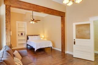 Shop, Dine and Unwind Dtwn Marshall Studio! - 6