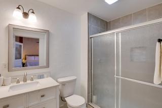 Shop, Dine and Unwind Dtwn Marshall Studio! - 1