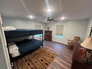 RedBird Trail House - 9