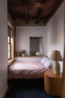 Design Row House in Fishtown Monthly Rentals - 8