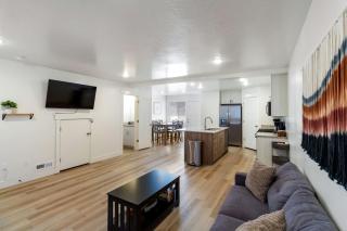 Trailside D - New 3BR home - Trails nearby - Pet friendly - BBQ grill - 4